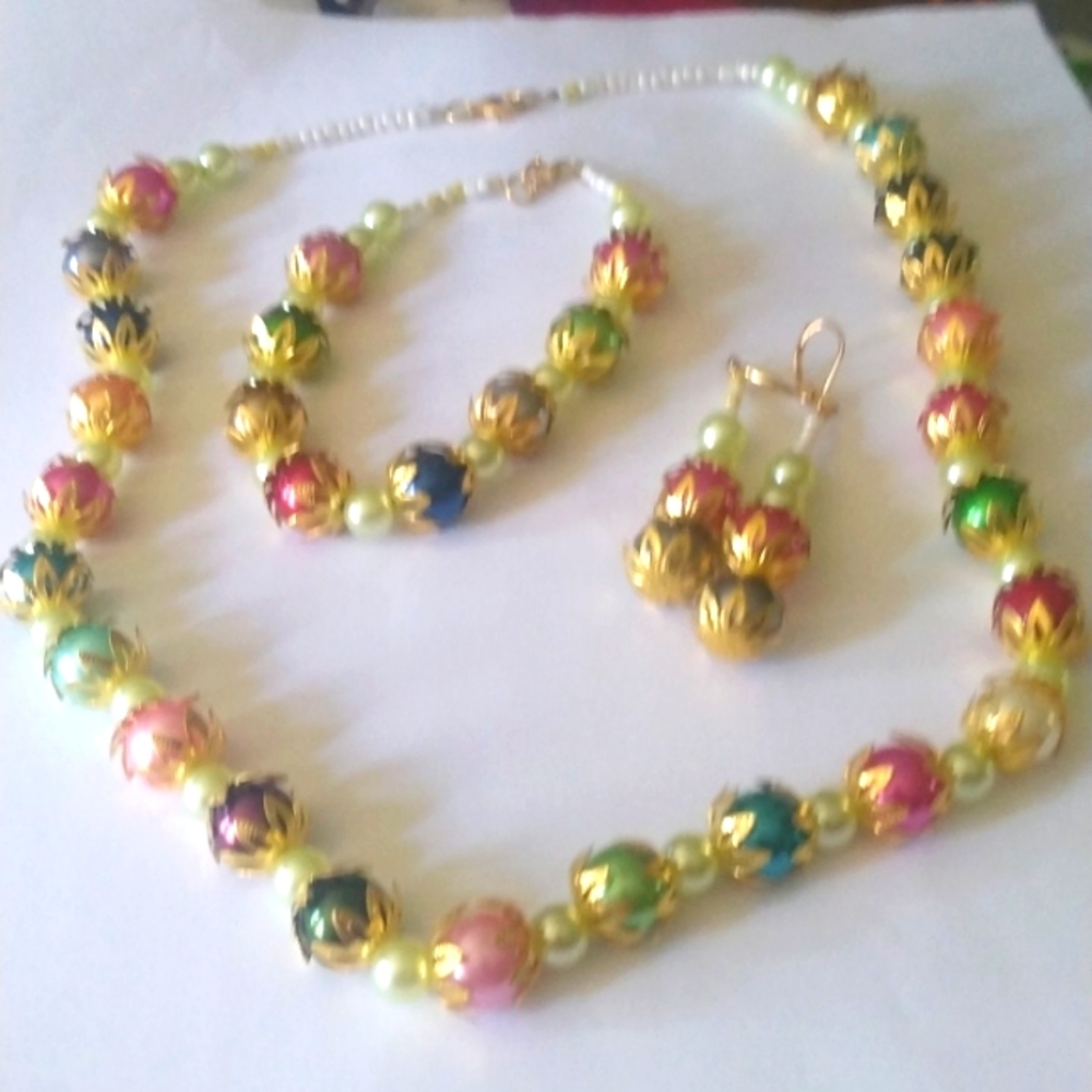 Necklace, bracelet, set